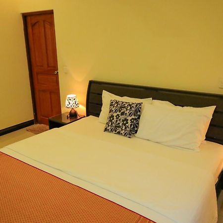 Charming Holiday Lodge- Addu Atoll Meedhoo, Maldives Экстерьер фото