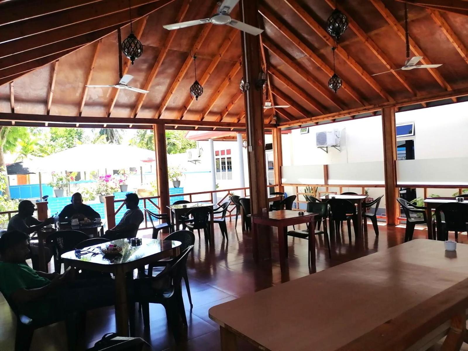 Charming Holiday Lodge- Addu Atoll Meedhoo, Maldives Экстерьер фото