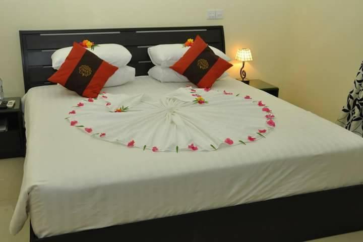 Charming Holiday Lodge- Addu Atoll Meedhoo, Maldives Экстерьер фото