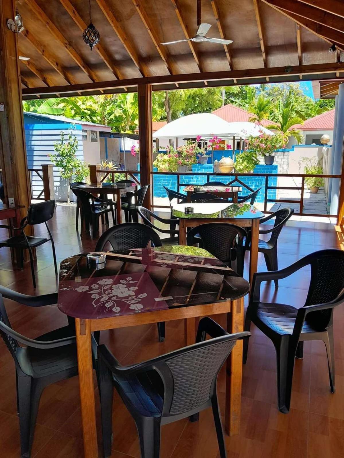 Charming Holiday Lodge- Addu Atoll Meedhoo, Maldives Экстерьер фото